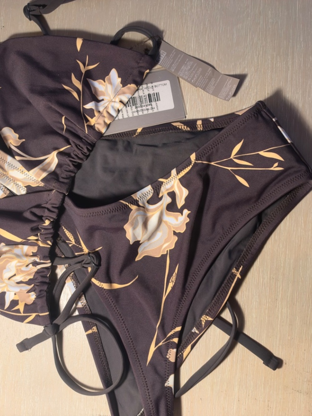 Kith String Bikini Triangle Top Medium NWT - Picture 4 of 11